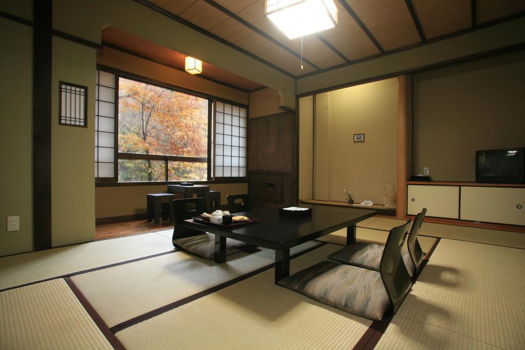 Ryokan Wakaba Minamioguni Ruang foto